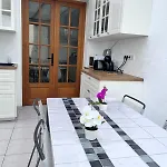 Сasa de vacaciones Maison Avec Jardin Au Centre De