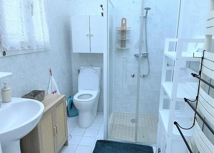 Holiday home Maison Avec Jardin Au Centre De *